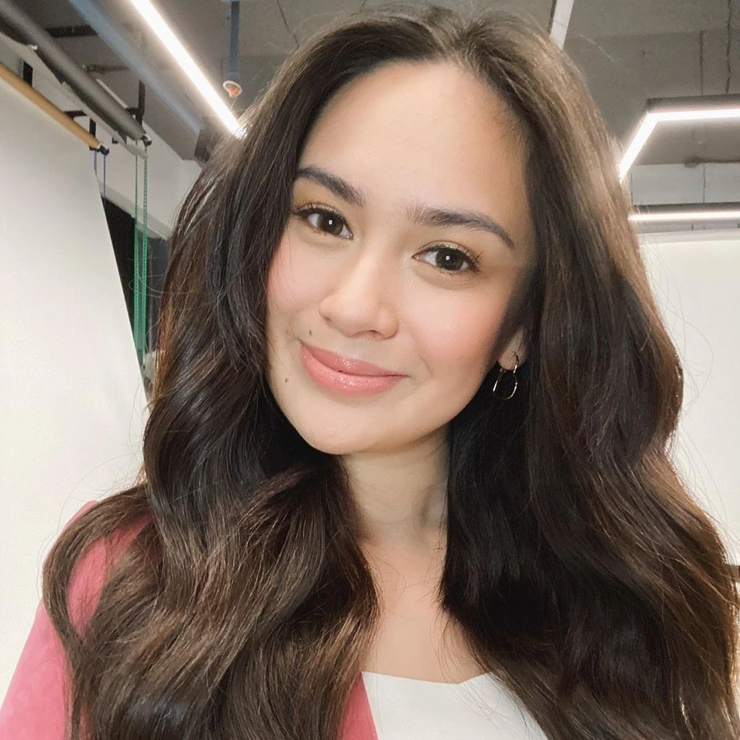 Yen Santos In Hot51